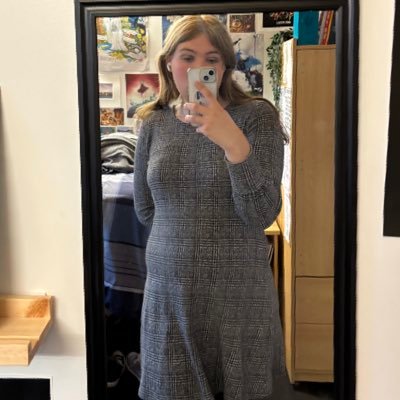 IrlBreakfast's profile picture. #1 virginia woolf fan in northern rhode island. i tweet too much about music and also other things. 21. she/her