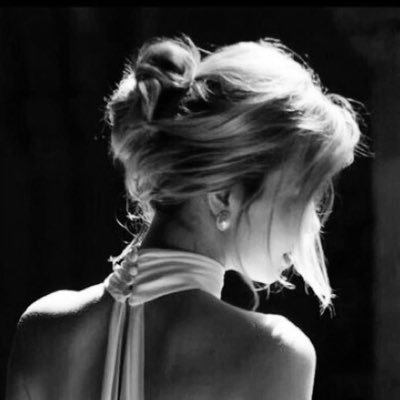 farahofthemoon's profile picture. we are, as a species, addicted to story. even when the body goes to sleep, the mind stays up all night, telling itself stories .𖥔 ݁ ˖ cr: the end of loneliness