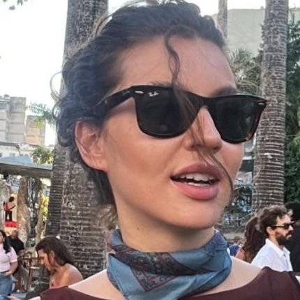 musaguillen's profile picture. fã da Alanis Guillen. às vezes assisto coisas e viro comentarista sincera

🩸