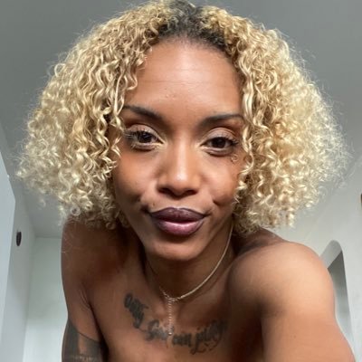 blackbarbie_g's profile picture. - O gingado é ancestral / “ contos de uma festa black ela é a Cinderela High tech…