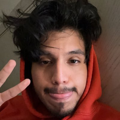 independytorti's profile picture. mediocre guitarist forced to work a 9-5