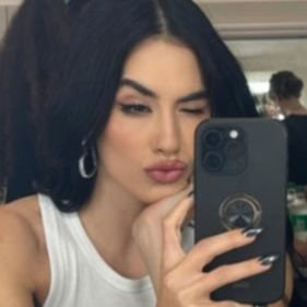 AngelsEspos's profile picture. Lali, la ligera, chiquita y veloz 💚
@lalioficial RTS: 15/01/16,15/08/16,27/08/16 y 13/09/16