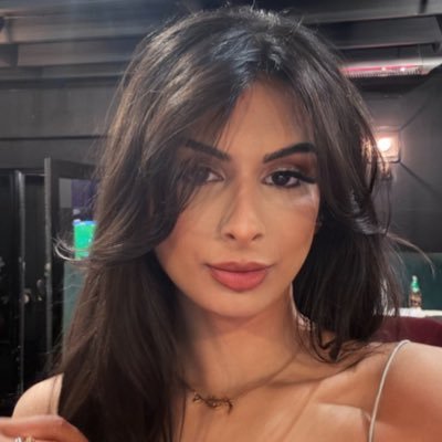 fllowerpuffgirl's profile picture. 