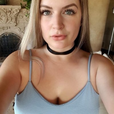 SandrineMe7017's profile picture. 