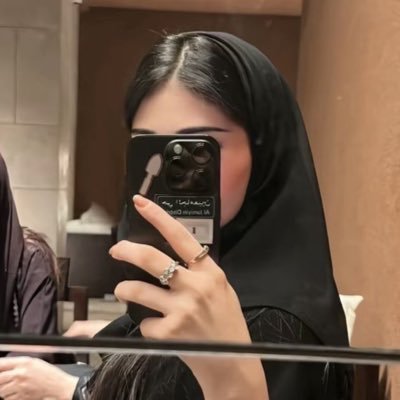 _iix555's profile picture. "أنا النساء .. في صدر شبه الجزيره".