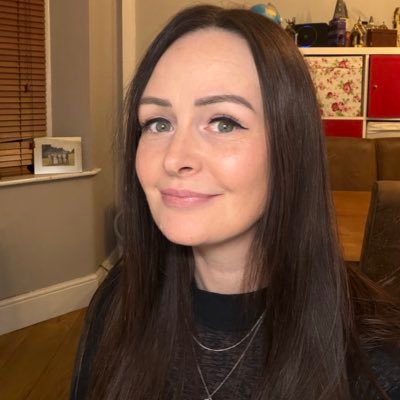 Lucy_in_Brum's profile picture. 🖤 Indie girl / New music / Gigs / AVFC / Birmingham /👩🧔‍♂️👦👧/Living for the Weekend🖤