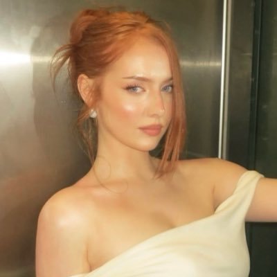 dolliesocial's profile picture. ୧ ‧₊˚꒰ you return like autumn & i fall every time ꒱☆ ˖°