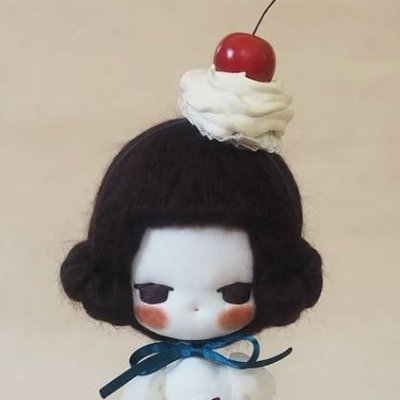 cerezamagia's profile picture. #orbit :/ I also like #InterviewWithTheVampire