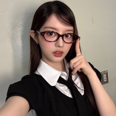 pradawonie's profile picture. ⋆˚｡⋆୨✧୧˚ 𝑾𝒐𝒏'𝒕 𝒚𝒐𝒖 𝒍𝒆𝒕 𝒎𝒆 𝒊𝒏? 둘만의 𝒔𝒆𝒄𝒓𝒆𝒕  ˚୨✧୧⋆｡˚⋆@lkeu_nim