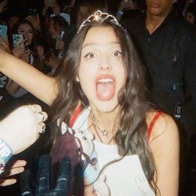 lolatunged's profile picture. 