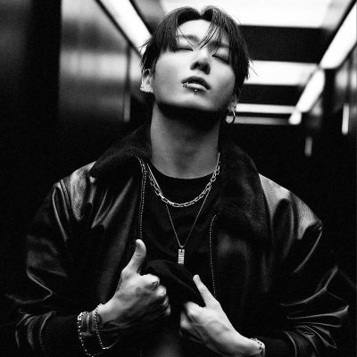 THESTAROFSEOUL's profile picture. 