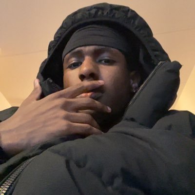 Cee8k's profile picture. 21 @yaakdc 🇧🇮