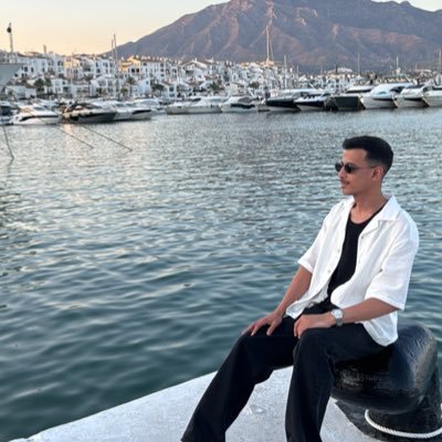 7vckl's profile picture. stuck between life and medicine 🧞