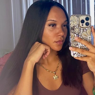 filipinahipstur's profile picture. 🦂