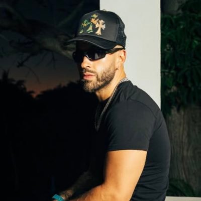 BedgeZzz's profile picture. 