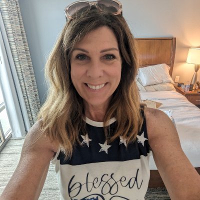 DianeM1988's profile picture. 