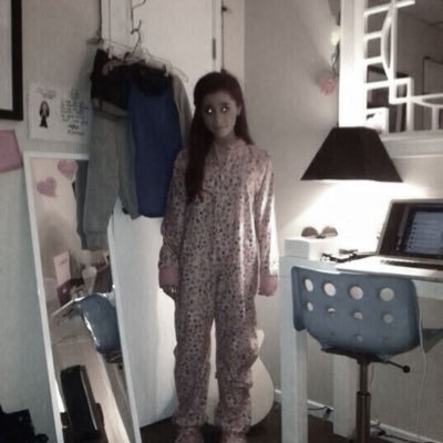 fentywhoree's profile picture. fan account | she/her black| 21 | buss down natural indian hair