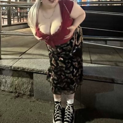 Silverbabygirl's profile picture. 22// $ilverbabygirl findom femfatal 👣 come here often?