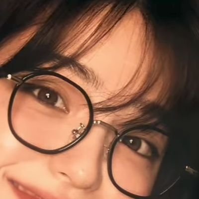 Aira_18__'s profile picture. 