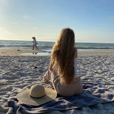 Jasmine11525's profile picture. 🇺🇸 Patriotism transcends party lines 🇺🇸 Revitalize the nation 🇺🇸 America First 🇺🇸 Make America Great Again🇺🇸