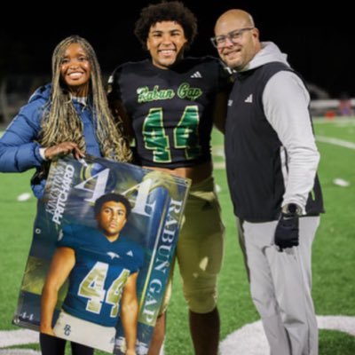 Kingston_Pritch's profile picture. 2026 FB/HB | 6'0" 230lbs | Rabun Gap HS @RGNS 3.67 GPA | HC: @coachdtwhite | All-State Wrestler | FOLLOWER OF CHRIST☦️#(403)588-5509 | 2024 NCISSA STATE CHAMP🏆