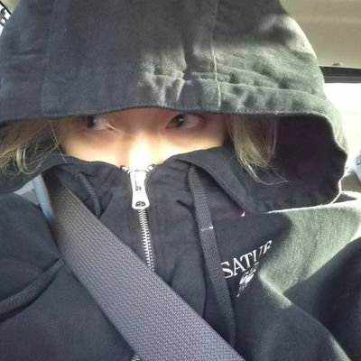 bbinarbin's profile picture. we carry a universe in our hearts