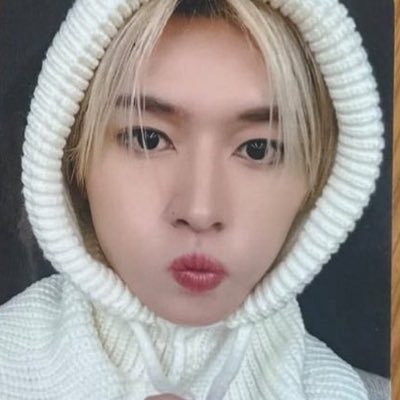 jungbiscoito_97's profile picture. mãe do bam, soonie, doongie, dori e bbama | lee know collector