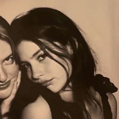 sunflwervolsix's profile picture. fearless.