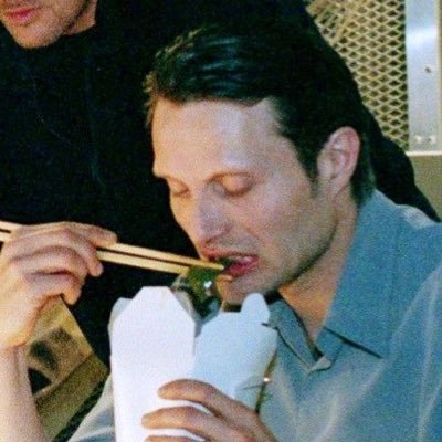 kissscenealt's profile picture. Could he daily feel a stab of hunger for you and find nourishment at the very sight of you? Yes. But do you ache for him?