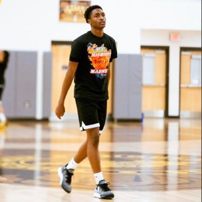 DmariFM's profile picture. 6’2 guard | Highland Springs | 3.8gpa | junior szn