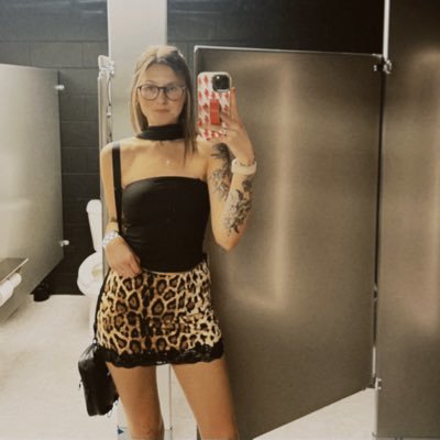 sydnrho's profile picture. 29• Proverbs 3:5-6• Maggie🐱🕊️ Kody🐺 Stanley 🐈‍⬛ I game sometimes and I like to read