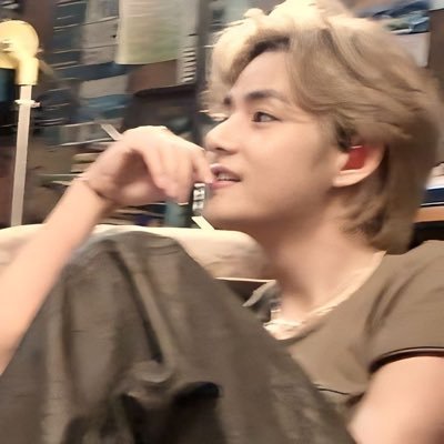 winthervear's profile picture. 🛒— bns | merch