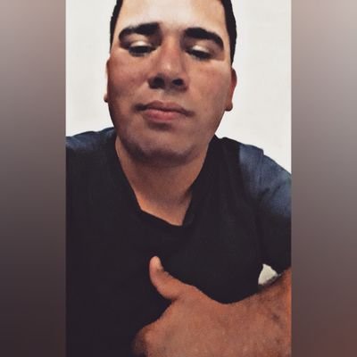 Oliverruizorz's profile picture. ....