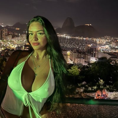 juliacosta_r's profile picture. crvg