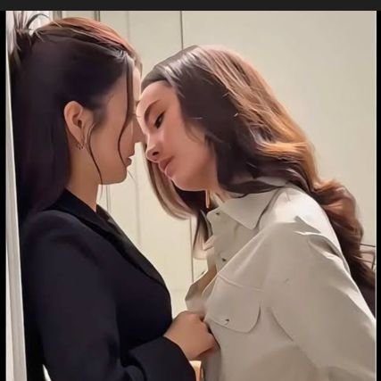 loandoan124215's profile picture. 