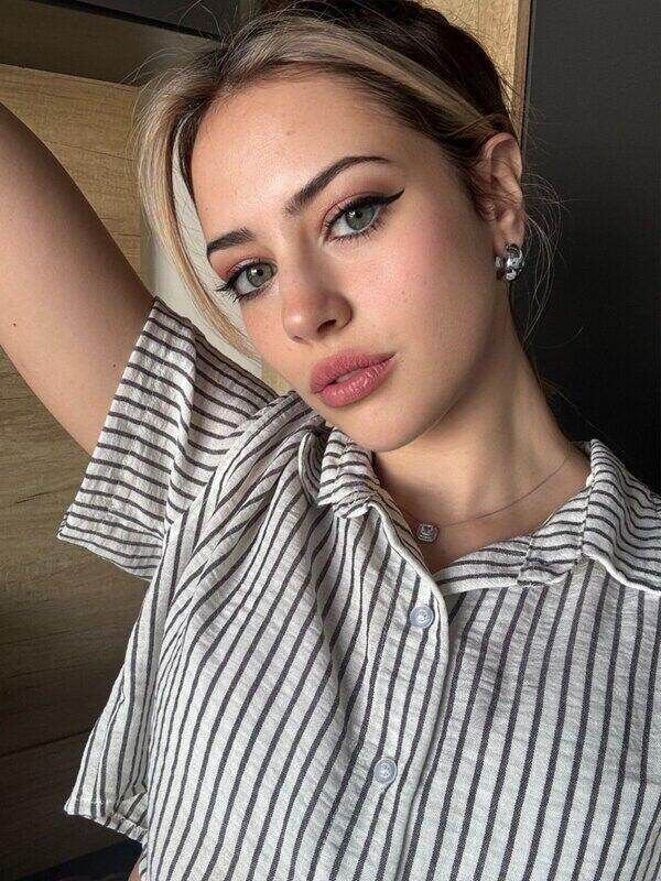 foreverstr33271's profile picture. is there a typing speed limit, DM mee before i find out