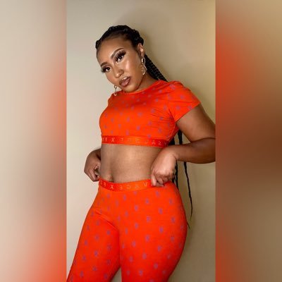 prettyassKay33's profile picture. 🪬♋️📚☁️🧑‍🧒💕🦚