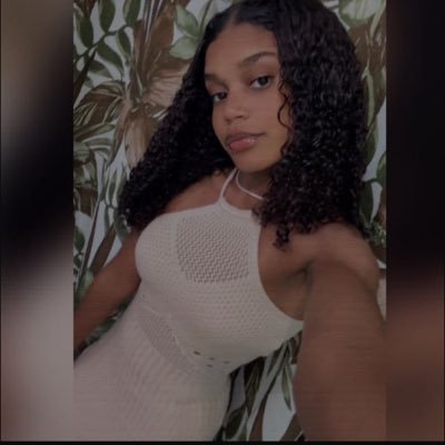 raissamyc's profile picture. 