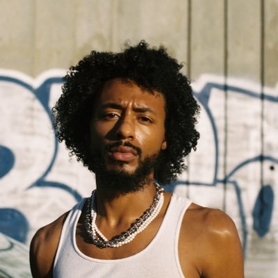 osirisdelaluna's profile picture. who am I not to be? • The Ghost of Black Moses, November 26th • soularmgmnt@gmail.com | ig: osirisdelaluna