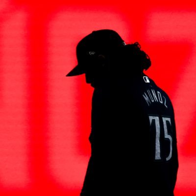 IISwitch2II's profile picture. Depressed Sports Fan • @17xml • Formerly @IISwitchII