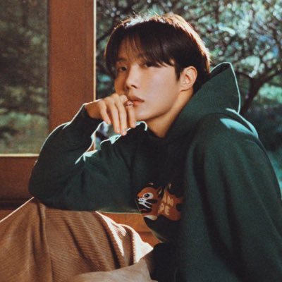 PhoenixAsh7_'s profile picture. 💜STREAM,BUY,VOTE,PROMOTE @WeFocusOnBTS🍎https://t.co/AyXMCLNOpx ℹ️https://t.co/4S8kHn6lIw ℹ️https://t.co/0eXrjqUzA2ℹ️https://t.co/dtCJv5SCmH