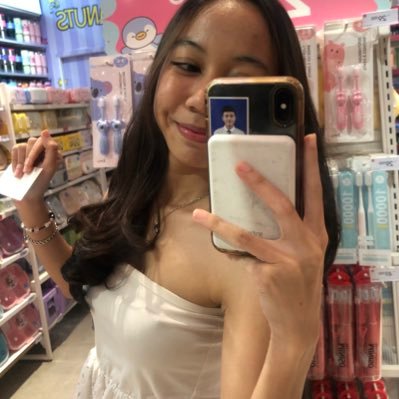 bambiiilu's profile picture. 