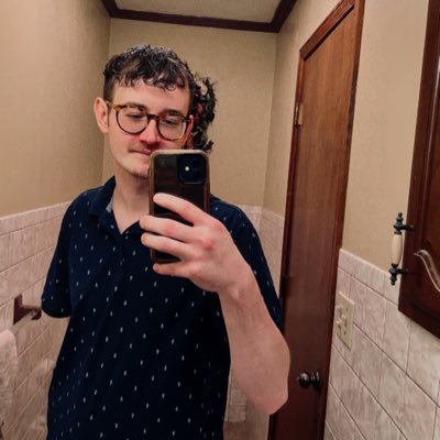 chasekharper's profile picture. went to get milk. brb