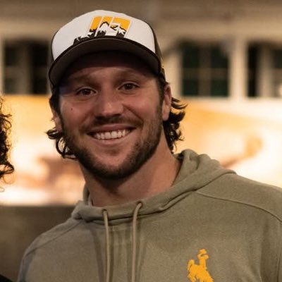 JoshOffField's profile picture. @sunkissiing’s 𝙗𝙤𝙪𝙘𝙝𝙚𝙧 & 𝗳𝗼𝗿𝗲𝘃𝗲𝗿 𝗰𝗼-𝘀𝘁𝗮𝗿.🤍🧸💍👑