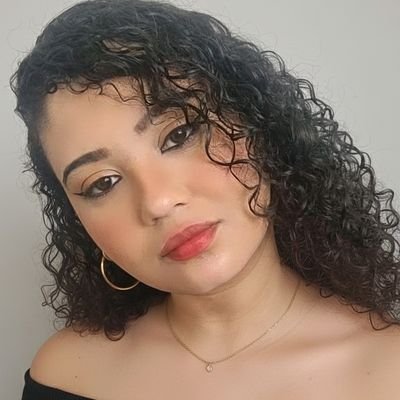 Brendacostab's profile picture. Escrevo meus sentimentos e opiniões por aqui. Quer café? ☕