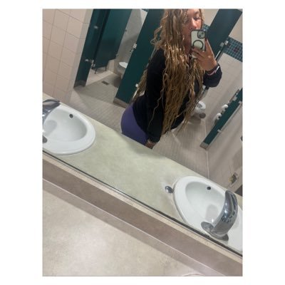 Therealtikam's profile picture. Tika 👽🛸