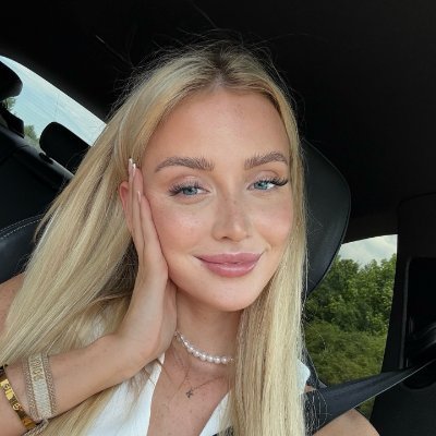 CupcakesXCD's profile picture. Scientific beauty shaping, respecting every inch of nature，🐳I am a plastic surgeon，I like traveling。 my opinions only and do not represent any endorsement