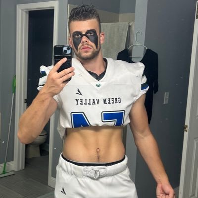 malte_hamann08's profile picture. 4⭐️Punter/Kicker & Linebacker | 190lbs 6.0ft | Shuttle: 4.45 | 2026 | Green Valley High School | GPA 4.0 🇩🇪🇺🇸 | 725-318-5233 malteben.hamann@gmail.com