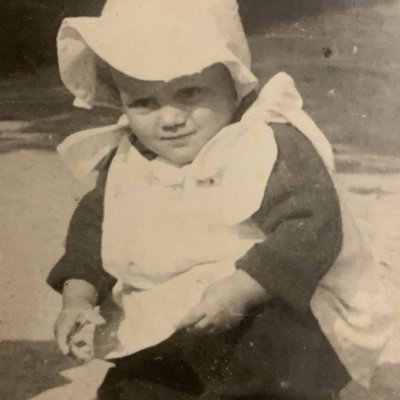 fantasmagorra's profile picture. poet, philosopher, polymath