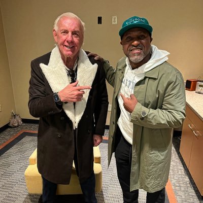 lakeshow73's profile picture. Radio and television talent, @morehouse grad, Freedom fighter, lover of food, fashion, hip hop, member of @kapsi1911 and @nabj #LegacyCheckmarkNotPaying